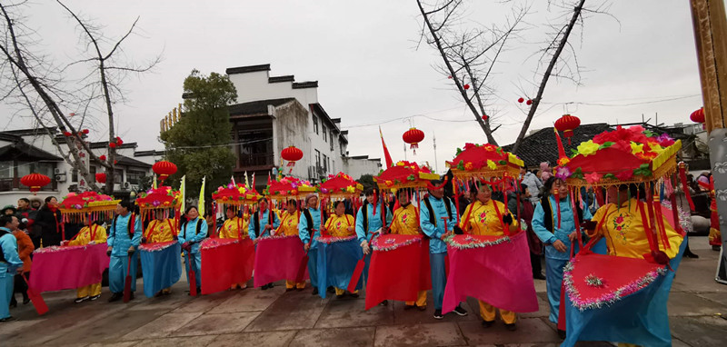 民俗巡游